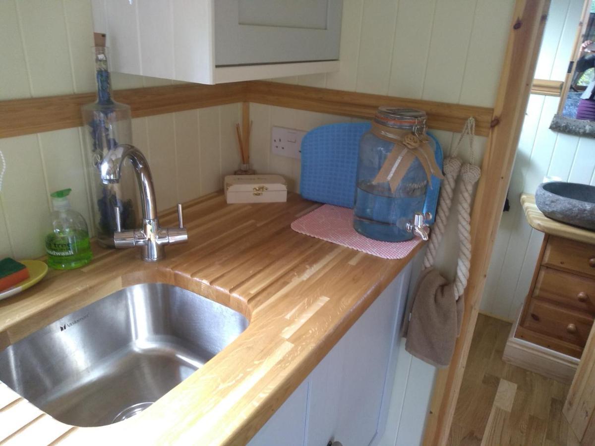 Glamping Malvern Shepherd Hut Exterior foto